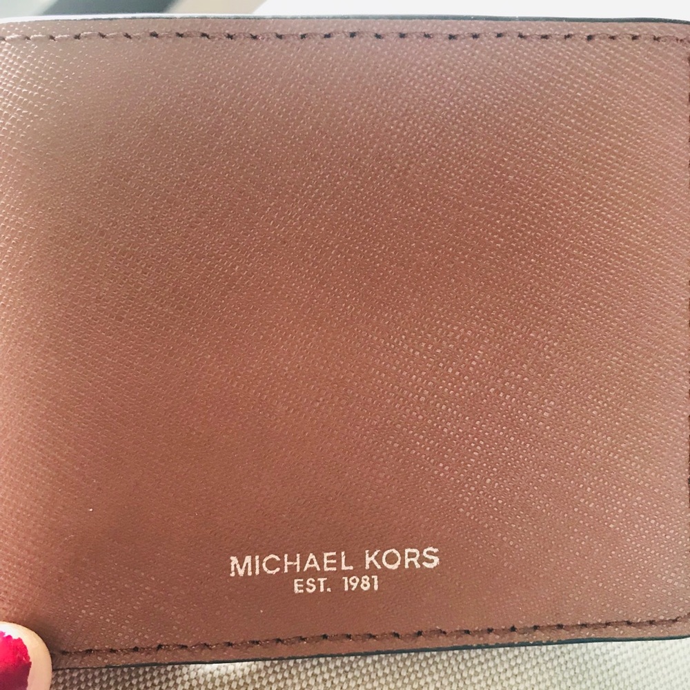 Men’s MK WALLET NEW, never use, No box sorry.